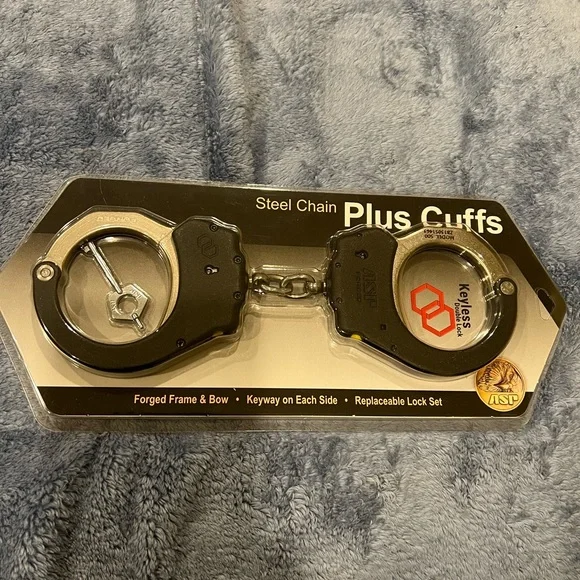ASP CHAIN ULTRA PLUS CUFFS - Picture 1 of 3